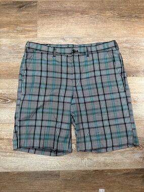 Men's Flat Front Plaid Shorts in Gray and Green